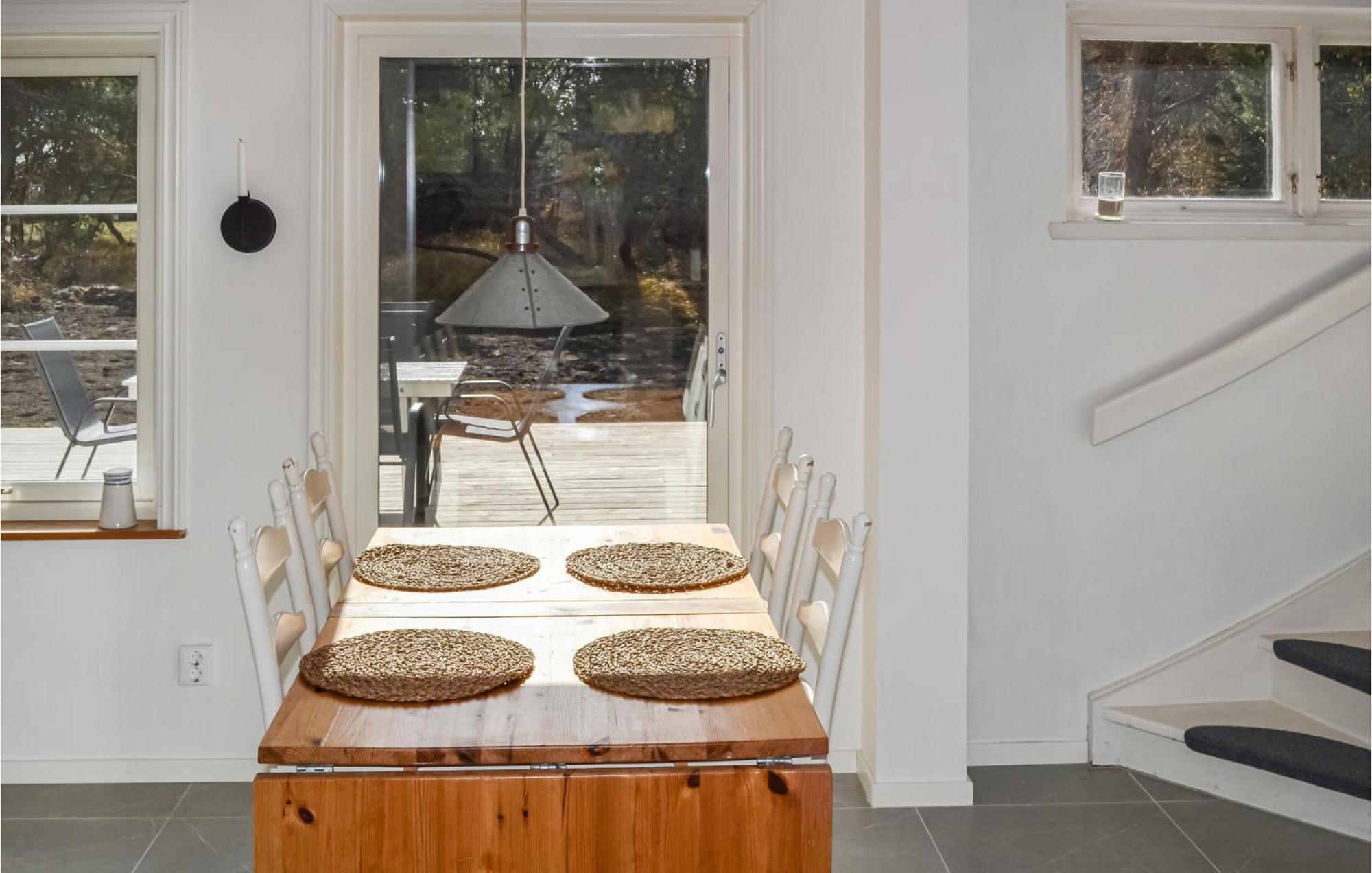 Gorgeous Home In Borrby With Wifi Exteriér fotografie